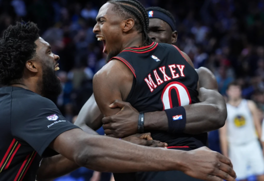 tyrese-maxey-buka-suara-mengenai-usaha-bloknya