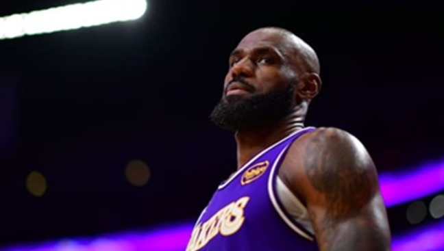lebron-dapat-emblem-khusus-di-musim-23-nya-di-nba